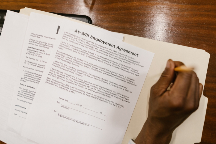 Virtual Assistant For Lawyers Can Help With Documents